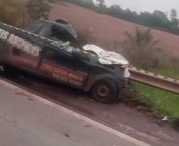 Acidente entre veículo e carreta é registrado na MG-050, em Formiga; há suspeita de vítima fatal